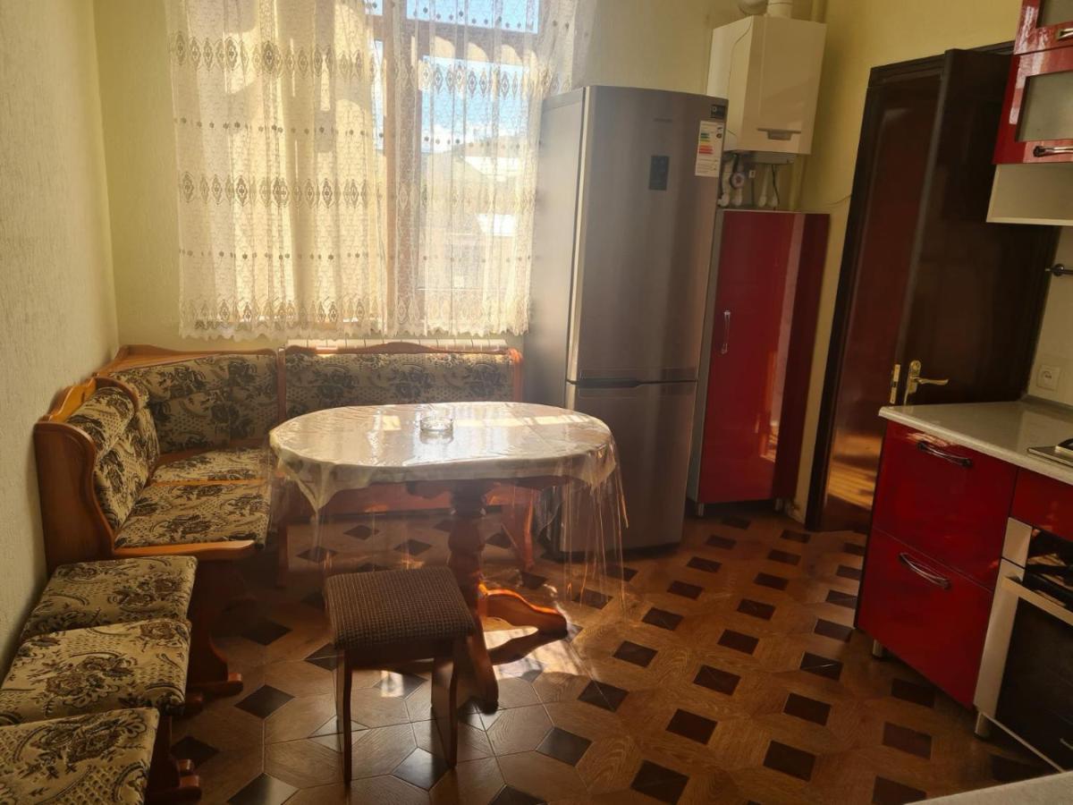 Apartment 3-Room Beruni Street Samarkand Bagian luar foto